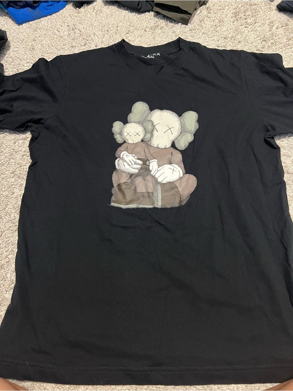 Kaws x Uniqlo Tshirt